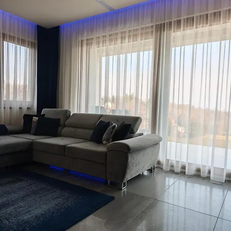 Gamma Es Jakuzzi Apartament