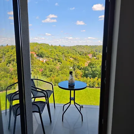 Gamma és Jakuzzi Apartman *