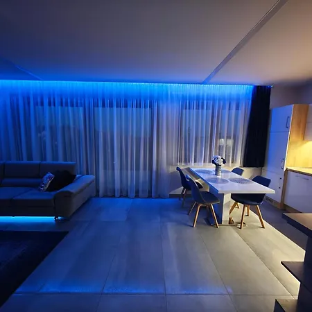 Gamma Es Jakuzzi * Mişcolţ