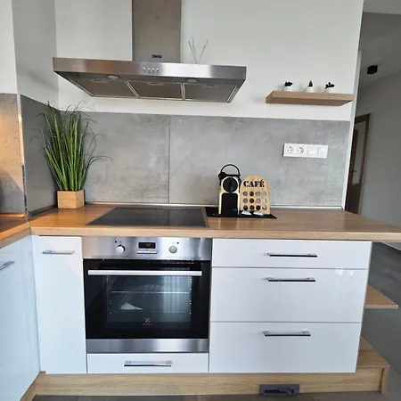 Gamma Es Jakuzzi Apartment