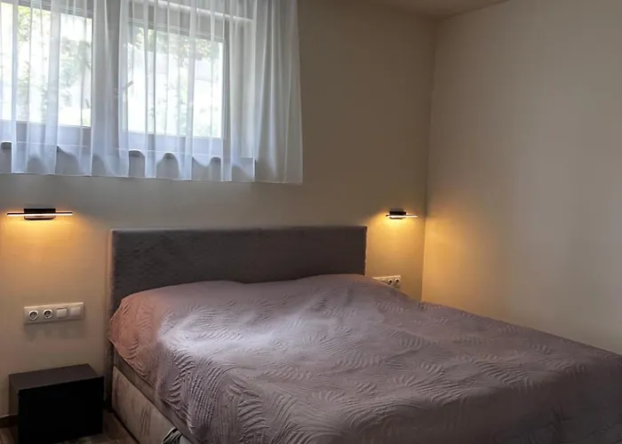 아파트 Gamma Es Jakuzzi